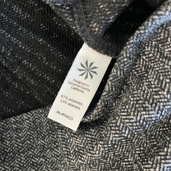 Athleta Womens Herringbone metro High Rise Leggings Black White Size Medium - Picture 8 of 12